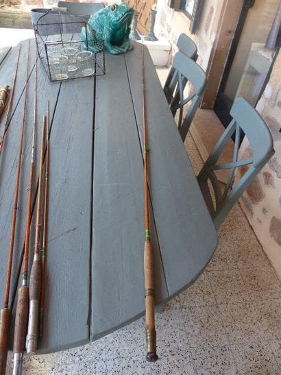 Table en bois laqué