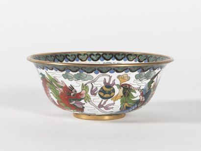 Chine, Coupe sorbet en porcelaine émaillée...