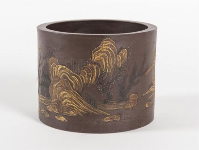 Chine, Grand pot à pinceaux en grès rouge...