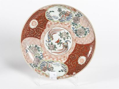 Chine, Deux petits plats creux en porcelaine...