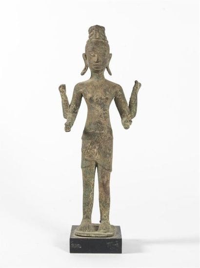 Cambodge , 20ème siècle
Sujet en bronze patiné
H...
