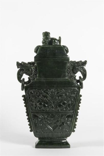 Chine, vase couvert de forme archaïque en...