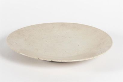 Chine Important plat en porcelaine à couverte...