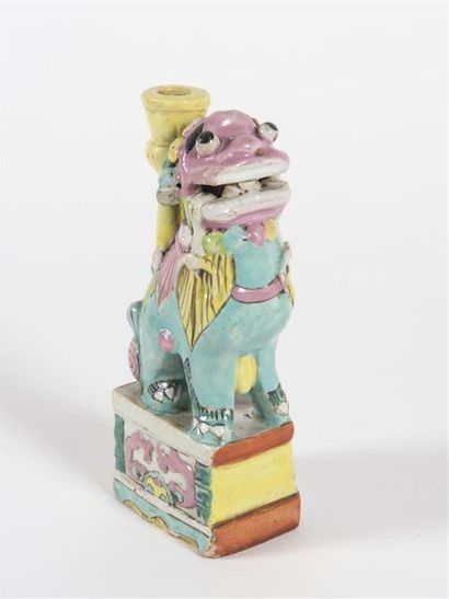 Chine, Paire de chiens de FO porte-encens...