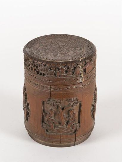 CHINE Pot couvert en bambou sculpté en relief...