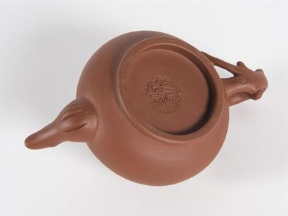 Chine, Théière Yi Xing
prises en forme de...