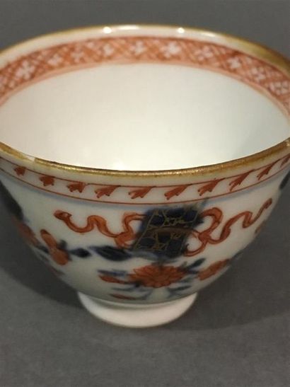 Chine, bol à décor Imari
18ème siècle
H:5...