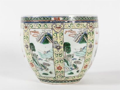 Chine, Aquarium en porcelaine aux émaux de...