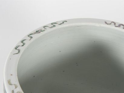 Chine, Aquarium en porcelaine aux émaux de...