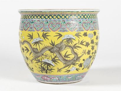 Aquarium en porcelaine à décor de dragons
Fin...