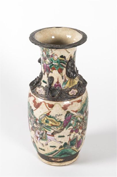 Nankin vase en porcelaine 
19ème siècle
H...