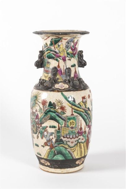 Nankin vase en porcelaine 
19ème siècle
H...