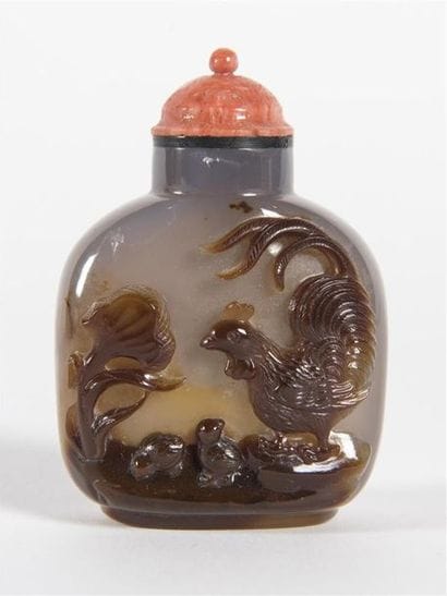 Chine,Tabatière en agate sculptée en relief...