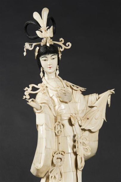 Chine, Importante guanin en marqueterie d'os
Ivoire...