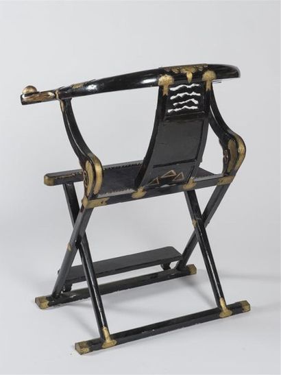 Chine, fauteuil d'apparat à dossier arrondi...
