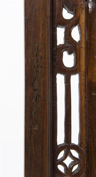 Miroir indochinois en bois de fer
55 x 43...