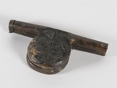 Balance à opium en bois et laiton 
H:10 -...