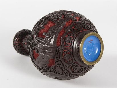 Paire de vases en laque de Chine
H : 24 ...