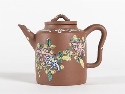 Chine Théière Yixing fin 19e siècle
Décor...