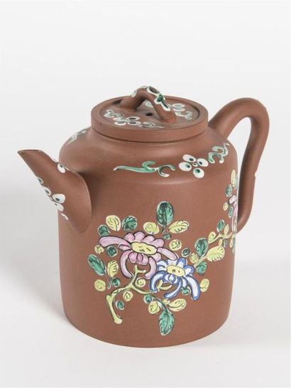 Chine Théière Yixing fin 19e siècle
Décor...