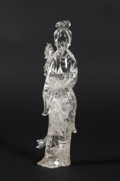 Chine, Guanin sculptée en relief en cristal...