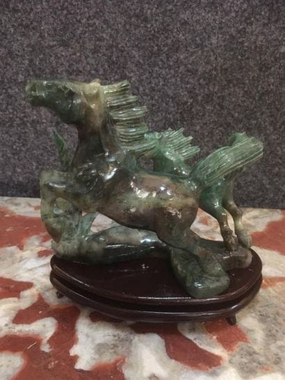 CHINE Sculpture chevaux en jade
H : 12.5...