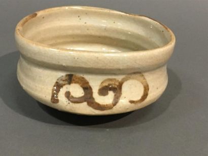 Japon, bol à thé chawan
20ème siècle
Diam...