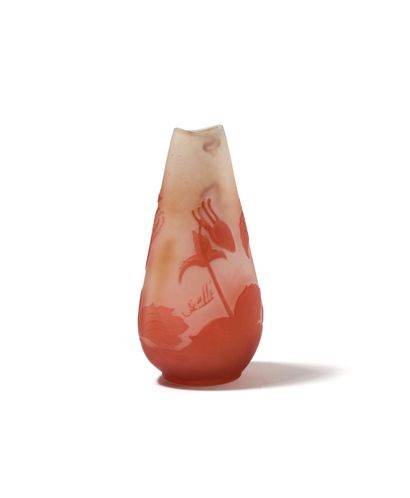 Établissements GALLÉ.
Petit vase en verre...