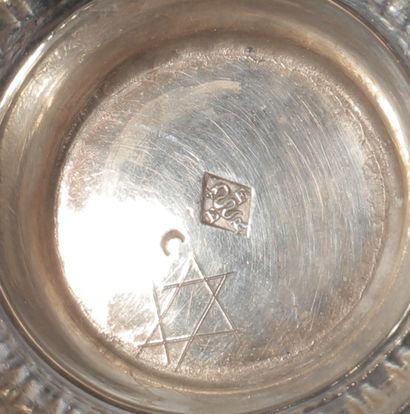 Tulip tumbler on pedestal in 950°/°° silver...