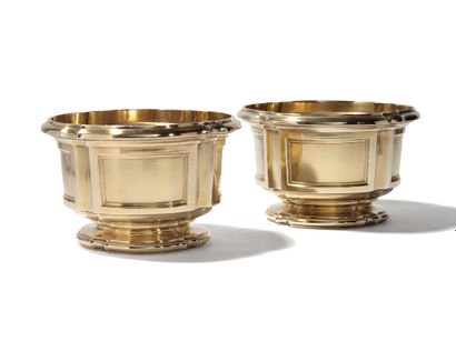 Suite of 8 circular finger-rince cups in...