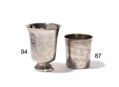 Tumbler in plain silver 950°/°°. Engraved...