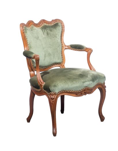 Fauteuil en bois naturel à dossier violoné...