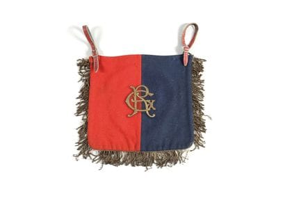 Flamme de Trompette, en drap mi-bleu mi-rouge...