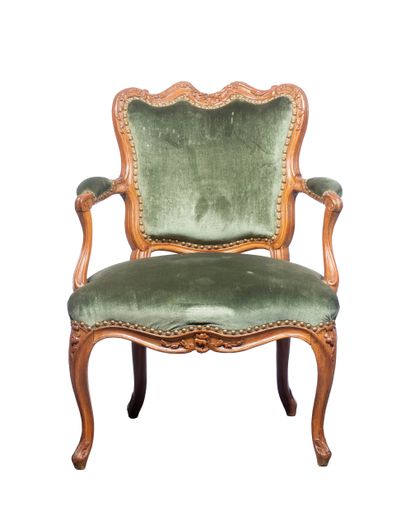 Fauteuil en bois naturel à dossier violoné...