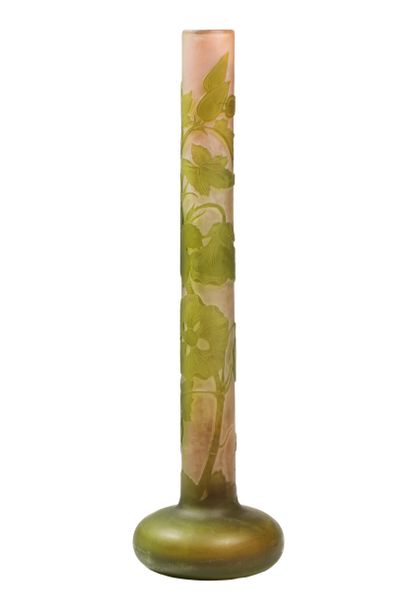Établissements GALLÉ.
Vase soliflore en verre...