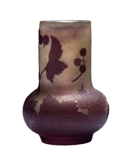 Émile GALLÉ (1846-1904).
Petit vase à panse...
