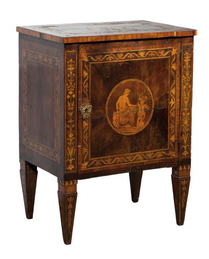 Petite commode ou meuble volant en bois de...
