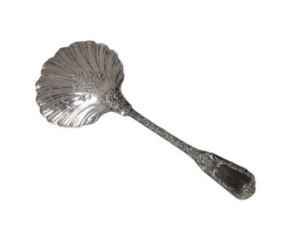 Cuillère à crème en argent, modèle rocaille...