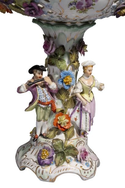 An openwork Meissen porcelain bowl on a foot,...