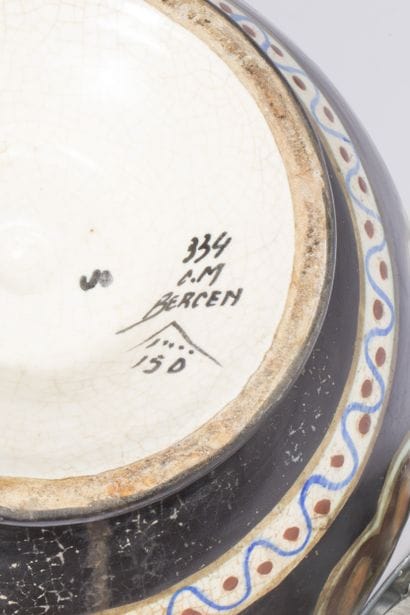 Montoise Pottery. Bercen. (Mons) (from 1928).
Polychrome...
