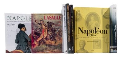 Ensemble de livres reliés. Militaria. Empire.
Napoléon...