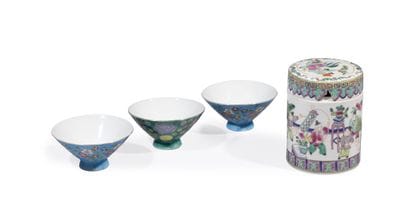 Set consisting of a porcelain tea caddy with...