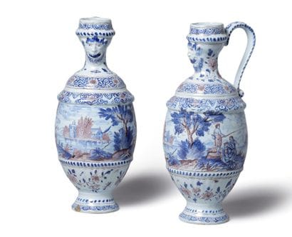 NEVERS. 19th century.
Pair of ewers on a...