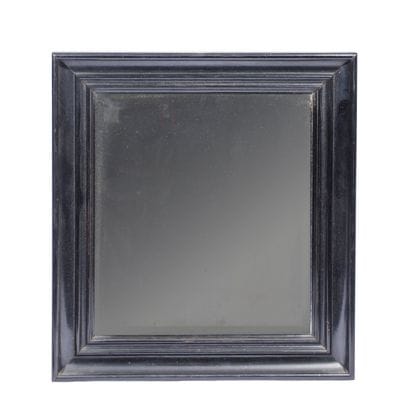 Miroir rectangulaire dans un cadre mouluré...