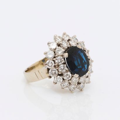 Pompadour ring in 18K (750/000) white gold,...