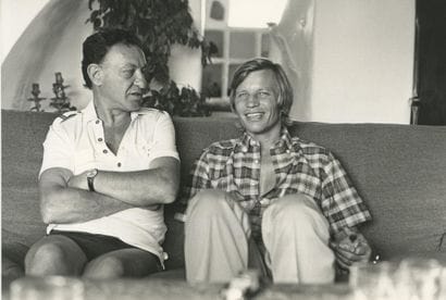 SET OF 35 PHOTOGRAPHS – FILM AND CELEBRITIES
A...