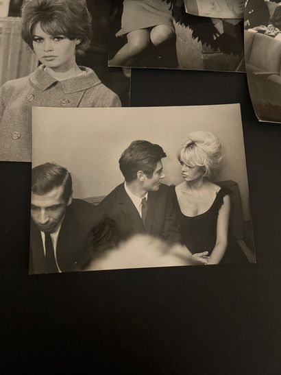BRIGITTE BARDOT (1934–2025) – SET OF 37 PHOTOGRAPHS
A...