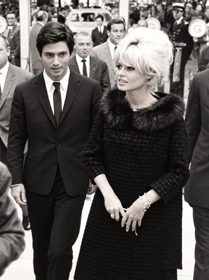 BRIGITTE BARDOT (1934–2025) – SET OF 37 PHOTOGRAPHS
A...