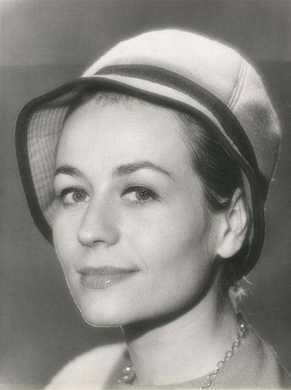 ANNIE GIRARDOT
Photographie promotionnelle...