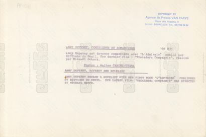 SET OF 35 PHOTOGRAPHS – FILM AND CELEBRITIES
A...